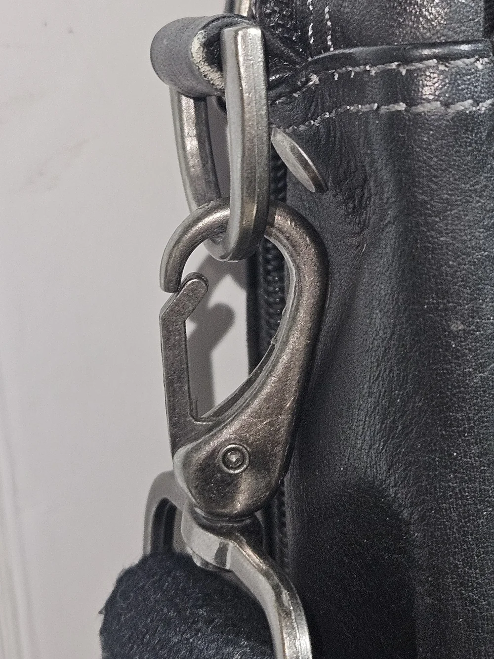 Samsonite Black Leather Men’s Messenger Briefcase Bag Laptop Travel Business